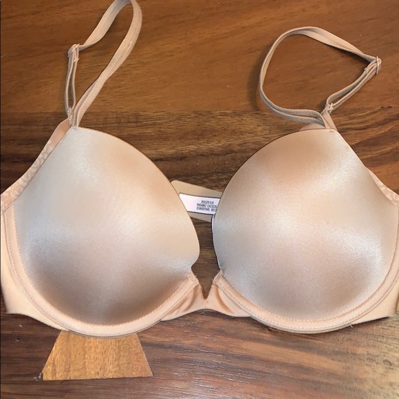 Victoria’s Secret very sexy push up bra size 32D